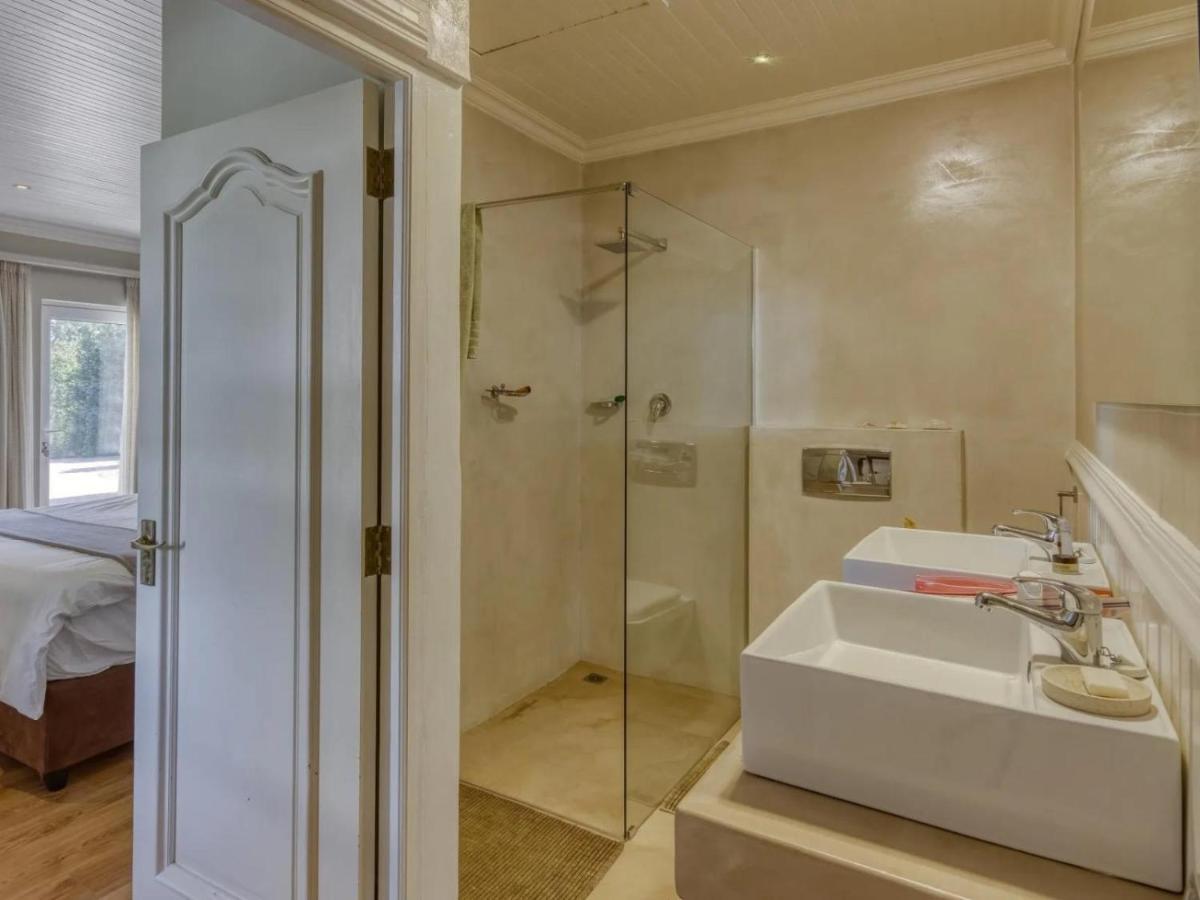 Explorer Guesthouse 서머싯웨스트 객실 사진