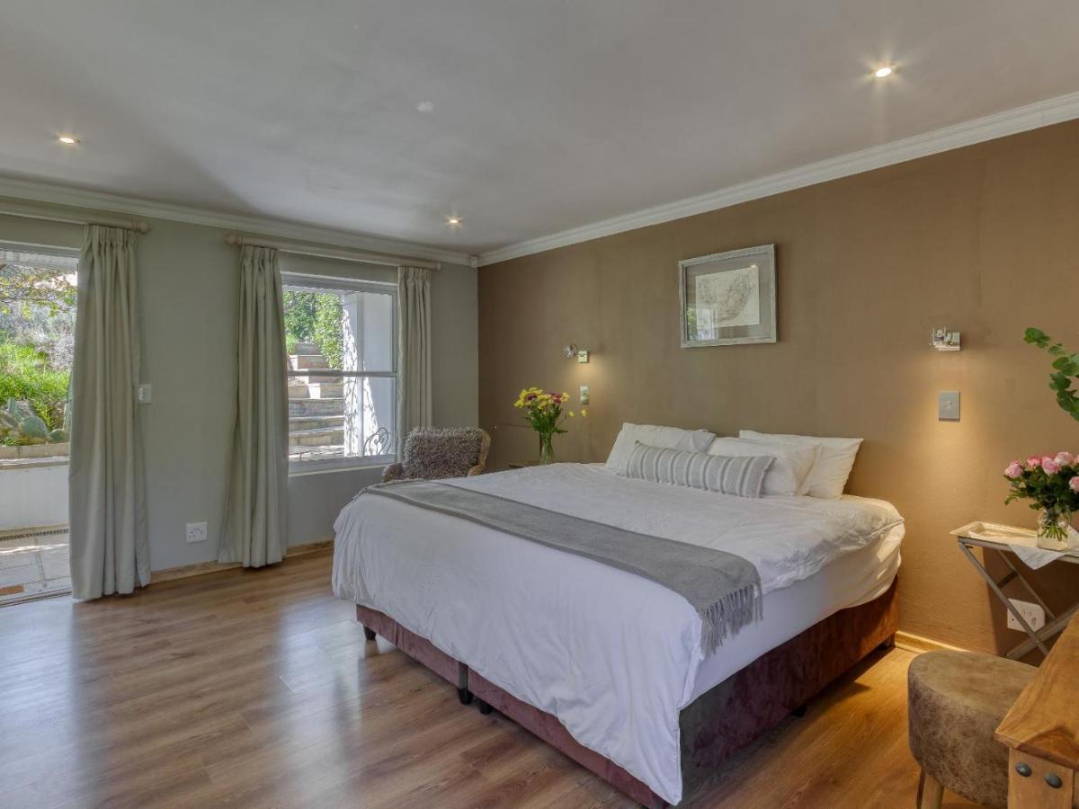 Explorer Guesthouse 서머싯웨스트 외부 사진
