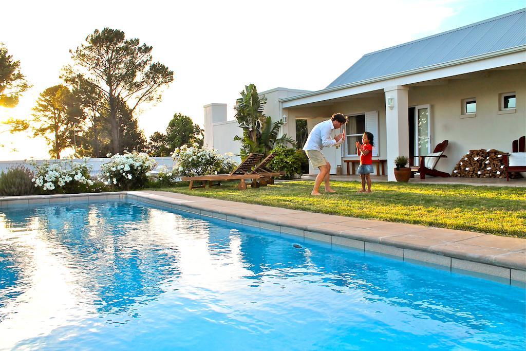 Explorer Guesthouse 서머싯웨스트 외부 사진