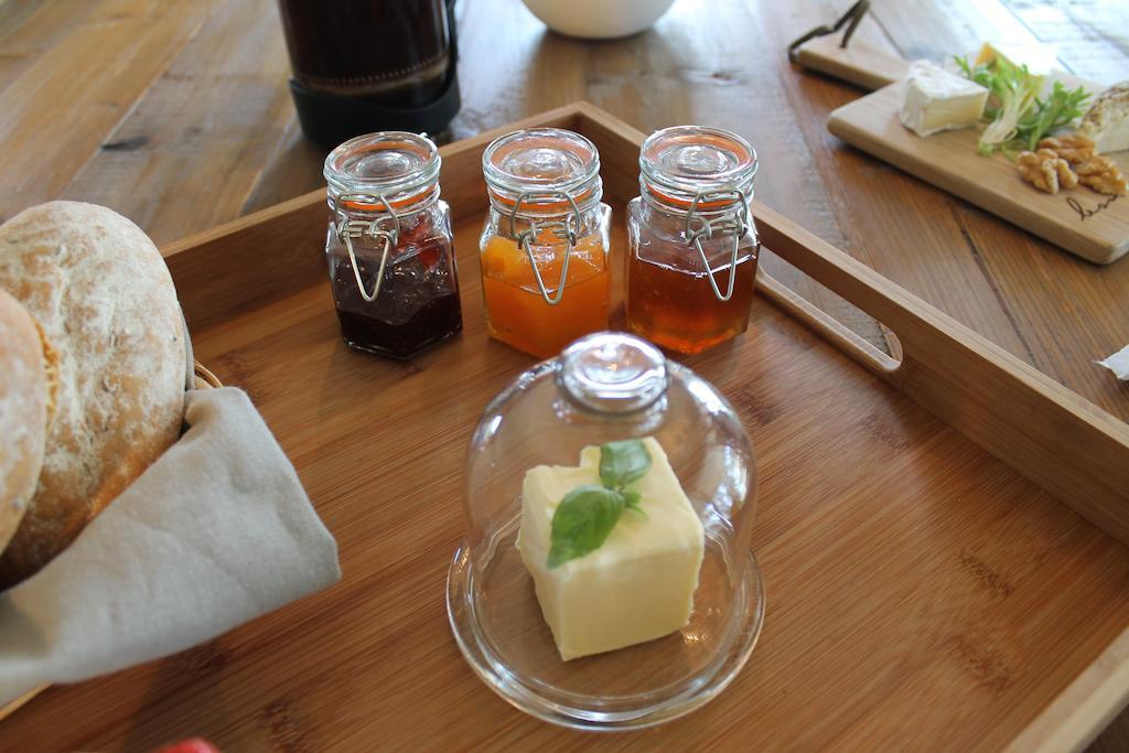 Explorer Guesthouse 서머싯웨스트 외부 사진